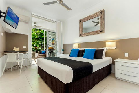 By The Sea Port Douglas - Accommodation Australia 11