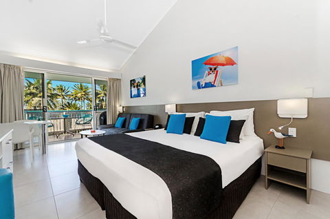 By The Sea Port Douglas - Accommodation Australia 4
