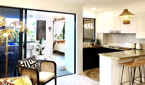 NOMAD - Luxe Apartment - Bed n Breakfasts 23