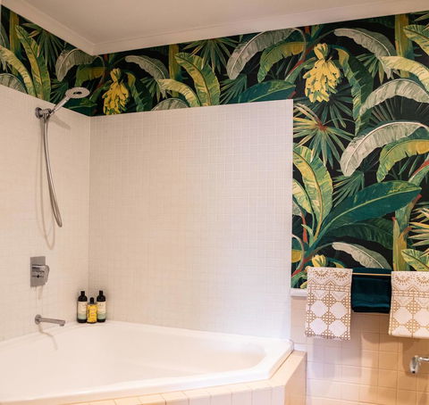 NOMAD - Luxe Apartment - Bed n Breakfasts 11