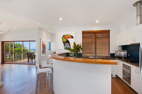 Jolly Roger's Beach House - Accommodation Australia 5