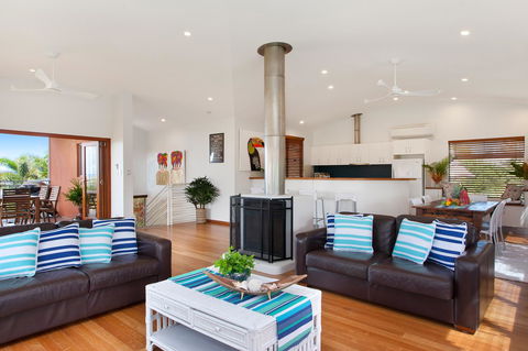 Jolly Roger's Beach House - Accommodation Australia 2