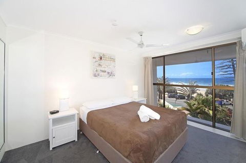 Coolum Caprice - Accommodation Australia 6