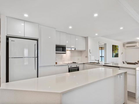 Coolum Caprice - Accommodation Australia 3