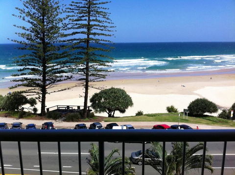 Coolum Caprice - Accommodation Australia 34