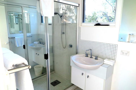 The Hastings Beach Houses - Bed n Breakfasts 33