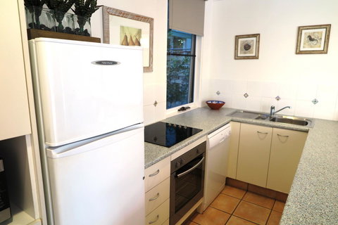 The Hastings Beach Houses - Bed n Breakfasts 40