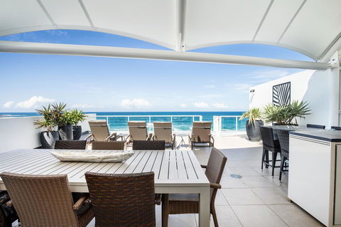 Rolling Surf Resort - Accommodation Australia 4