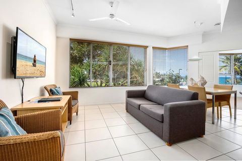 Rolling Surf Resort - Accommodation Australia 31