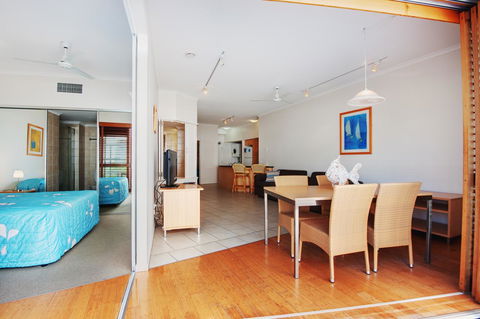 Rolling Surf Resort - Accommodation Australia 18