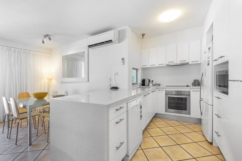 The Cove Noosa - Bed n Breakfasts 9