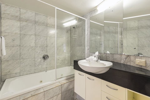 The Cove Noosa - Bed n Breakfasts 4