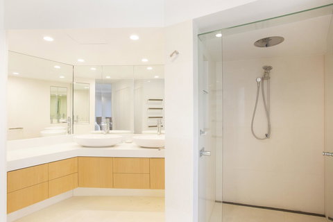 The Cove Noosa - Bed n Breakfasts 38