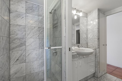 The Cove Noosa - Bed n Breakfasts 1