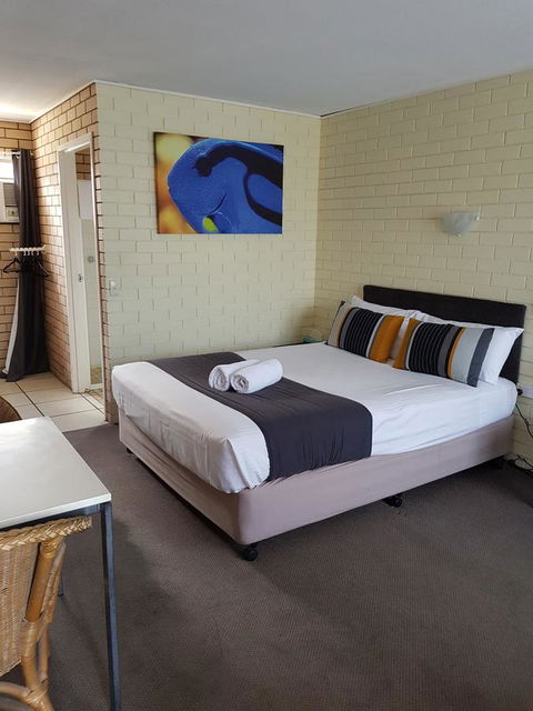 Twin Pines Motel - Accommodation Australia 21