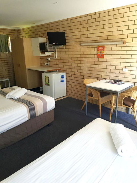 Twin Pines Motel - Accommodation Australia 2