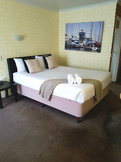 Twin Pines Motel - Accommodation Australia 20