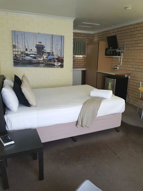 Twin Pines Motel - Accommodation Australia 19