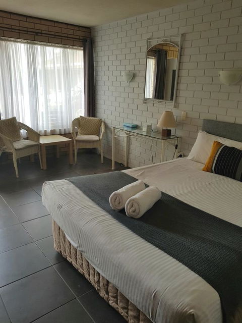 Twin Pines Motel - Accommodation Australia 17