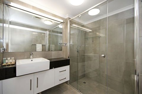 Mariners North Holiday Apartments - Accommodation Australia 42