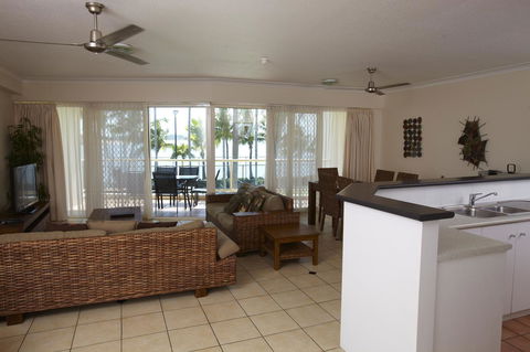 Mariners North Holiday Apartments - Accommodation Australia 31