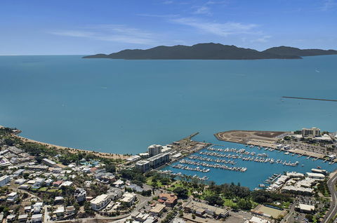 Mariners North Holiday Apartments - Accommodation Australia 21
