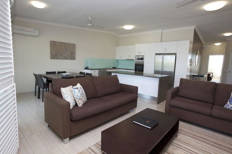 Mariners North Holiday Apartments - Accommodation Australia 37