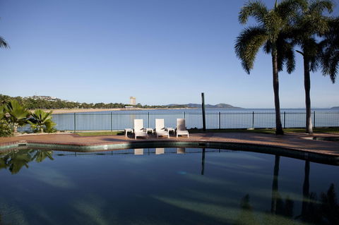 Mariners North Holiday Apartments - Accommodation Australia 12