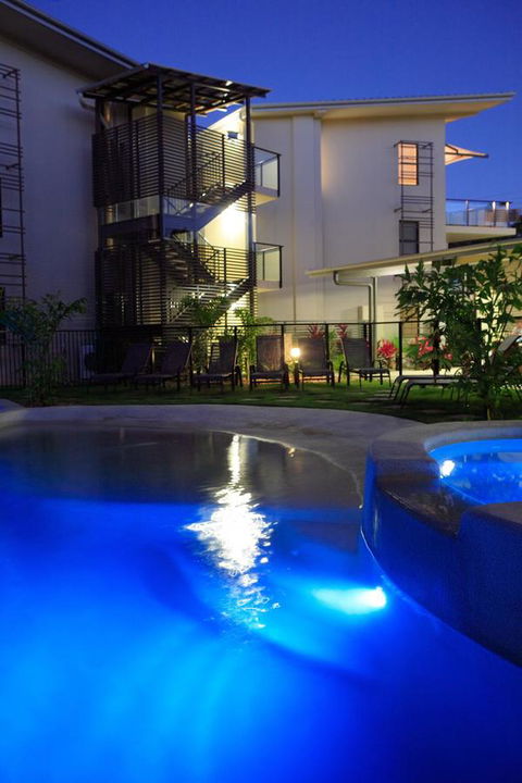 Agnes Water Beach Club - Australia Shopping 4