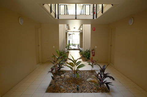 Agnes Water Beach Club - Australia Shopping 9