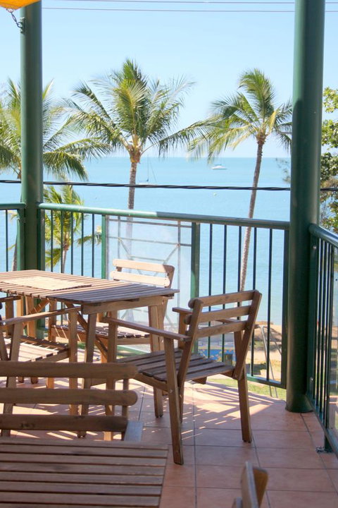 Magnetic Sunsets Resort - Local Tourism 1