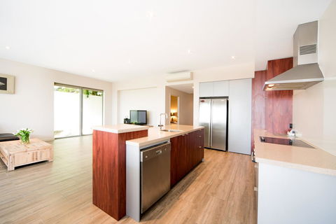 Whitsunday Reflections - Accommodation Australia 6