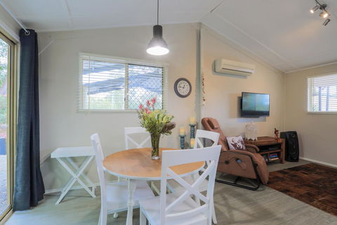 Bed & Breakfast 1 Bedroom Guest House - Australia Shopping 23