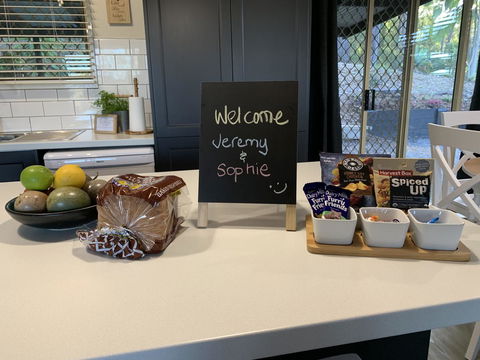 Bed & Breakfast 1 Bedroom Guest House - Australia Shopping 16