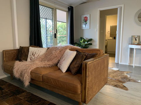 Bed & Breakfast 1 Bedroom Guest House - Australia Shopping 27