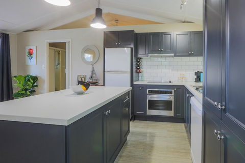 Bed & Breakfast 1 Bedroom Guest House - Australia Shopping 14
