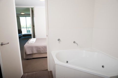 The Point Resort - Accommodation Australia 3