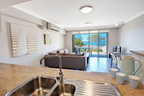 The Point Resort - Accommodation Australia 26