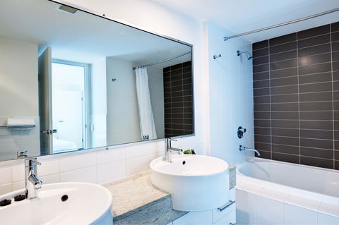 The Point Resort - Accommodation Australia 1