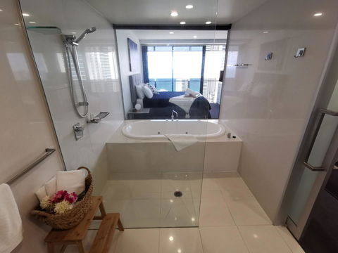 Circle Luxury Holidays - Accommodation Australia 11