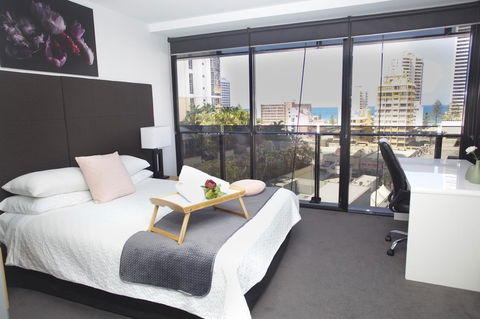 Circle Luxury Holidays - Accommodation Australia 9