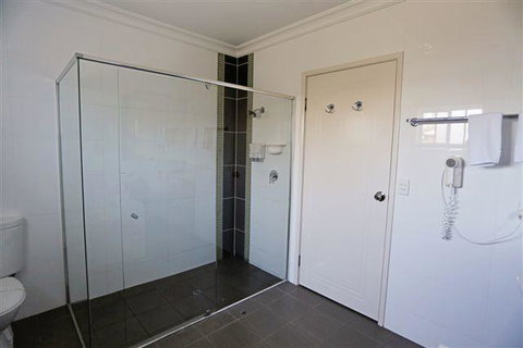 Drovers Motor Inn - Australia Shopping 2