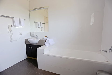 Drovers Motor Inn - Australia Shopping 12