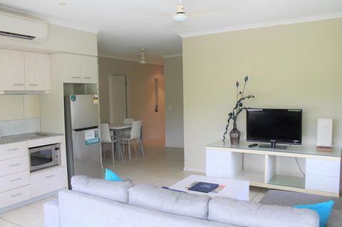 Sea Point On Trinity Beach - Accommodation Australia 13