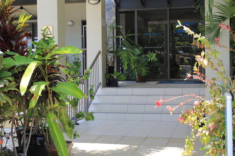 Sea Point On Trinity Beach - Accommodation Australia 2