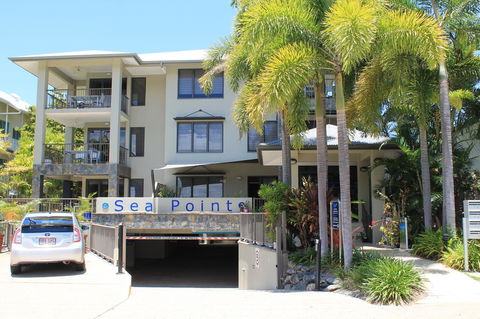 Sea Point On Trinity Beach - Accommodation Australia 1