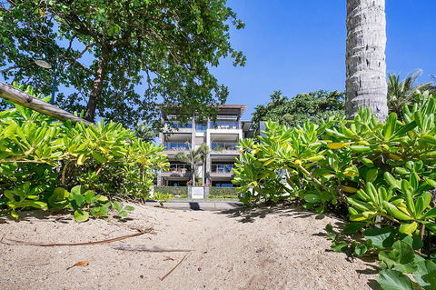 Sea Point On Trinity Beach - Accommodation Australia 9