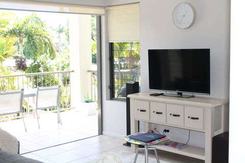 Sea Point On Trinity Beach - Accommodation Australia 15