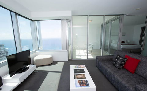 Q1 Resort & Spa - Official - Accommodation Australia 10