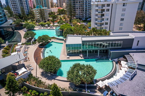 Q1 Resort & Spa - Official - Accommodation Australia 2